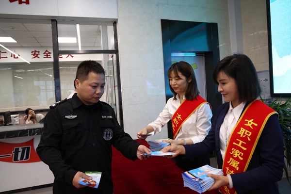 KS��ʱ��(�й���)�ٷ���վ